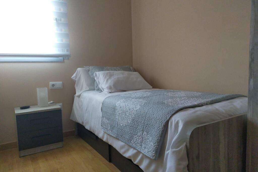 Apartamento Para 5 Personas Frente Al Mar Con Piscina Y Parking Cubelles Exterior foto